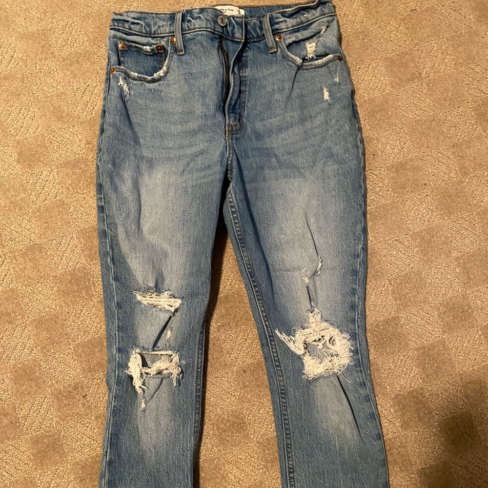 Abercrombie medium wash jeans